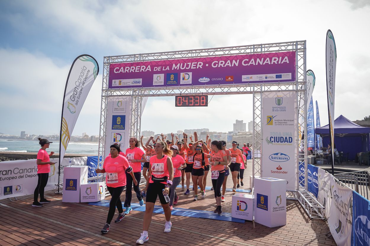 Las fotos de meta de la Carrera de la Mujer de Gran Canaria 11 42 49 15701 O