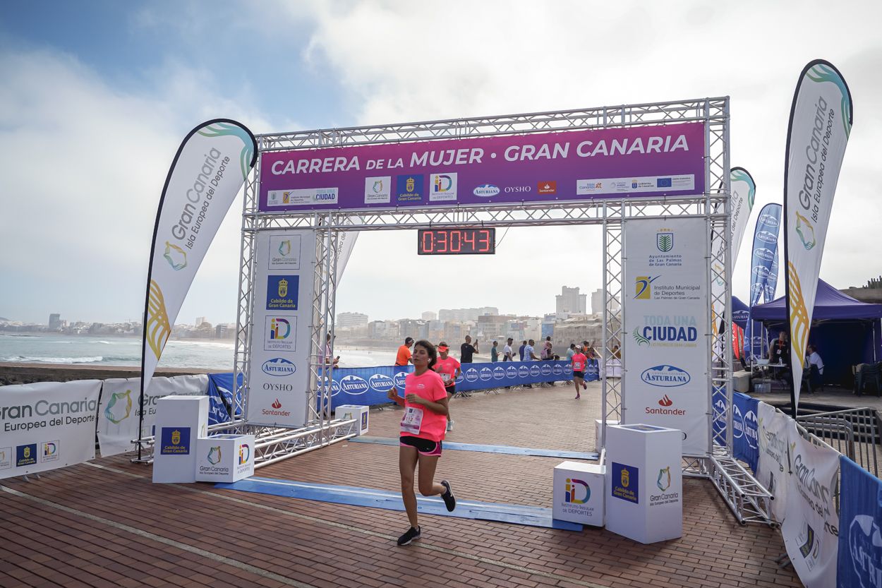 Las fotos de meta de la Carrera de la Mujer de Gran Canaria11 29 54 15701 O