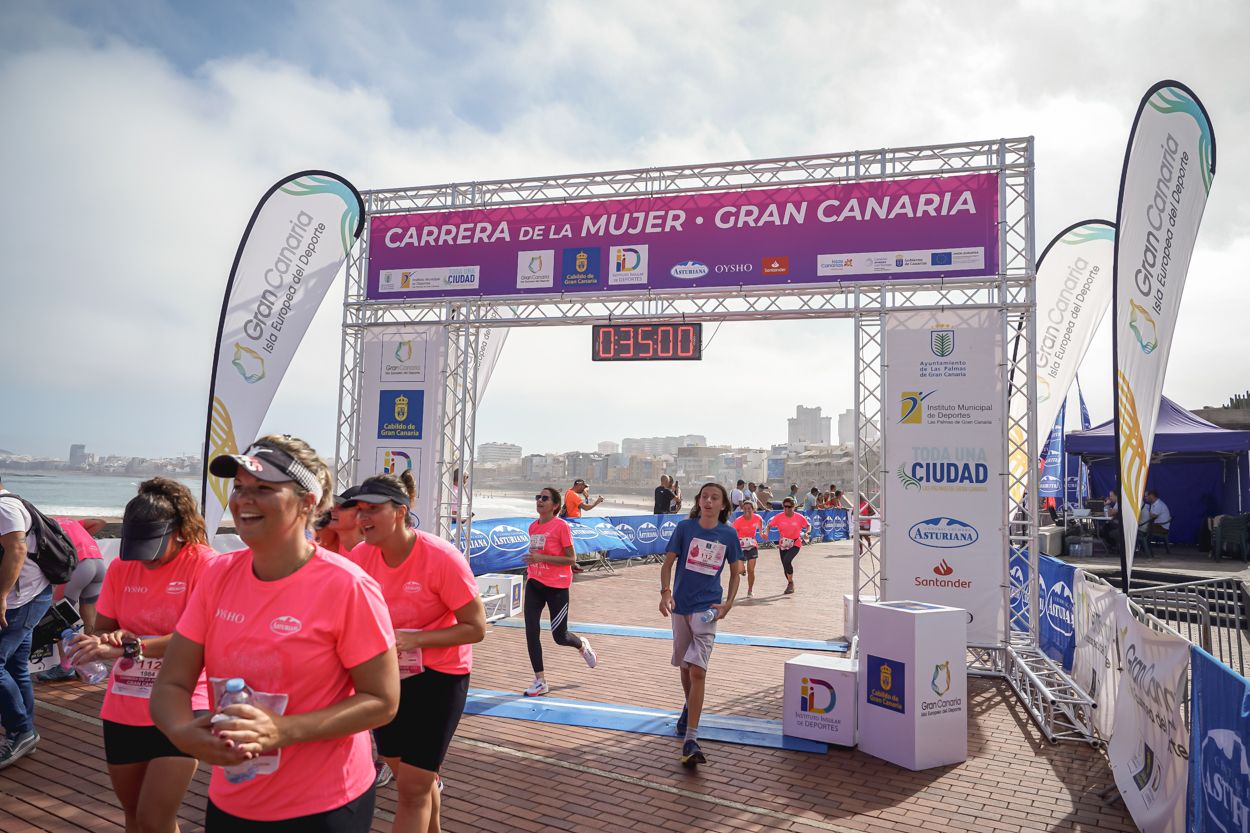 Las fotos de meta de la Carrera de la Mujer de Gran Canaria 11 34 10 15701 O
