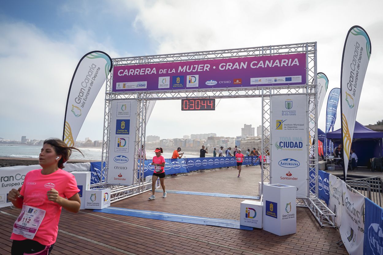 Las fotos de meta de la Carrera de la Mujer de Gran Canaria11 29 55 15701 O