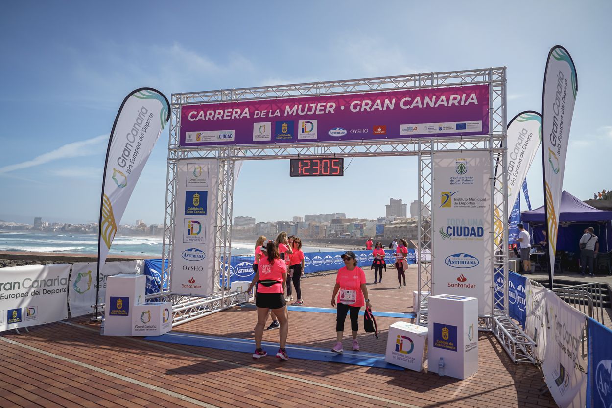 Las fotos de meta de la Carrera de la Mujer de Gran Canaria 12 22 16 15701 O