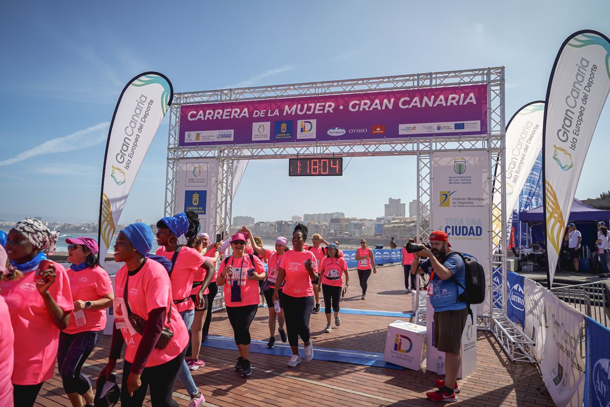Las fotos de meta de la Carrera de la Mujer de Gran Canaria 12 17 14 15701 O
