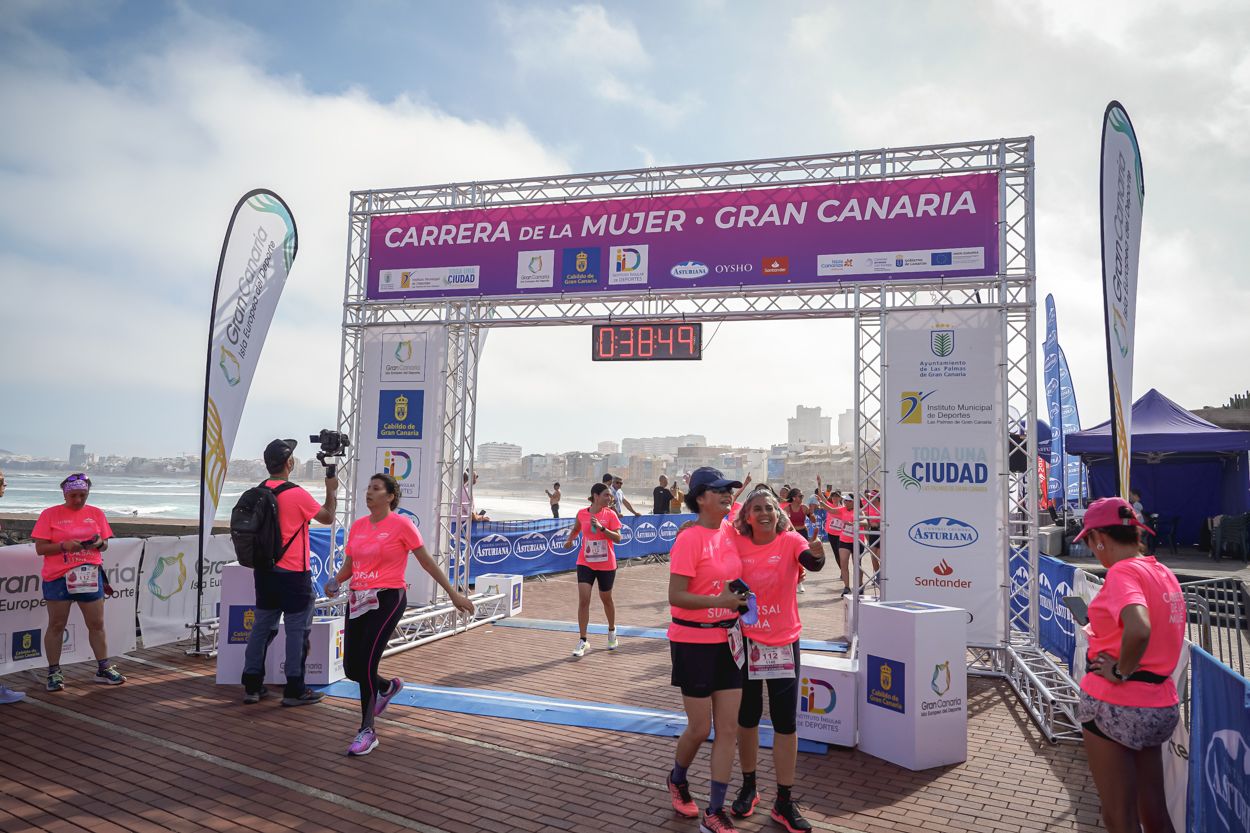 Las fotos de meta de la Carrera de la Mujer de Gran Canaria 11 38 00 15701 O