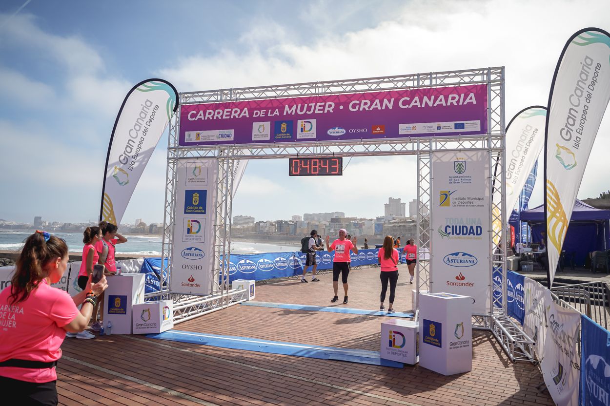 Las fotos de meta de la Carrera de la Mujer de Gran Canaria 11 47 54 15701 O