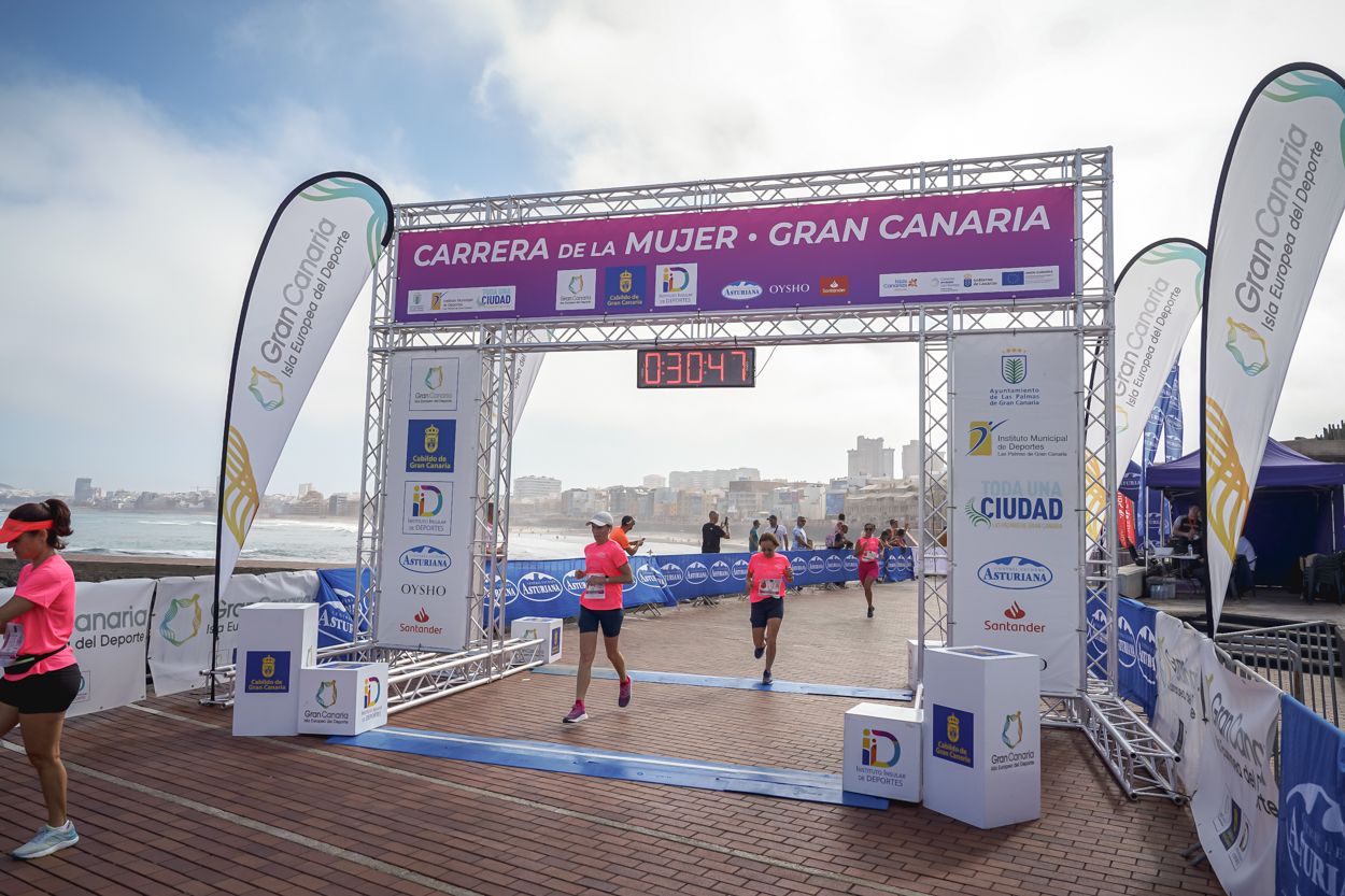 Las fotos de meta de la Carrera de la Mujer de Gran Canaria11 29 58 15701 O