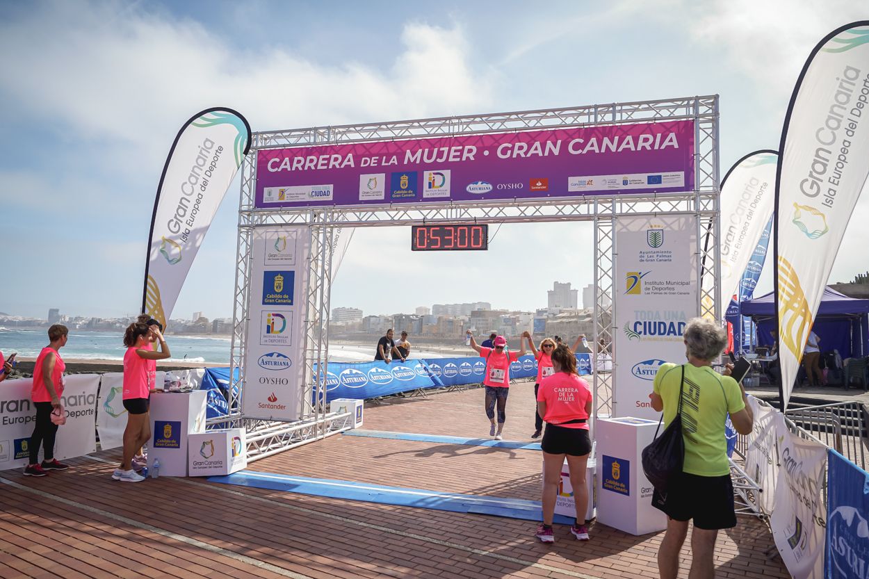 Las fotos de meta de la Carrera de la Mujer de Gran Canaria 11 52 11 15701 O