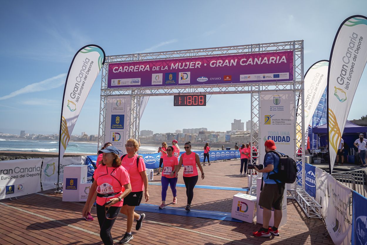Las fotos de meta de la Carrera de la Mujer de Gran Canaria 12 17 18 15701 O