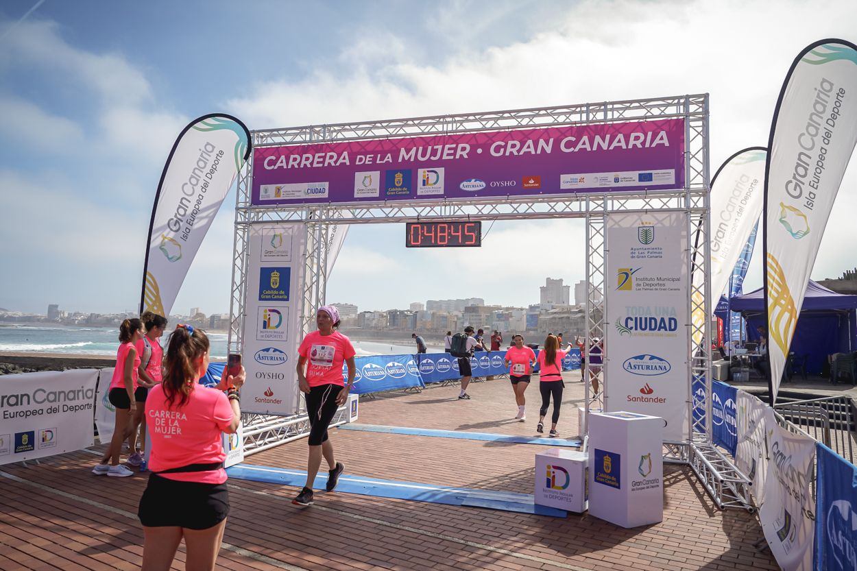 Las fotos de meta de la Carrera de la Mujer de Gran Canaria 11 47 56 15701 O