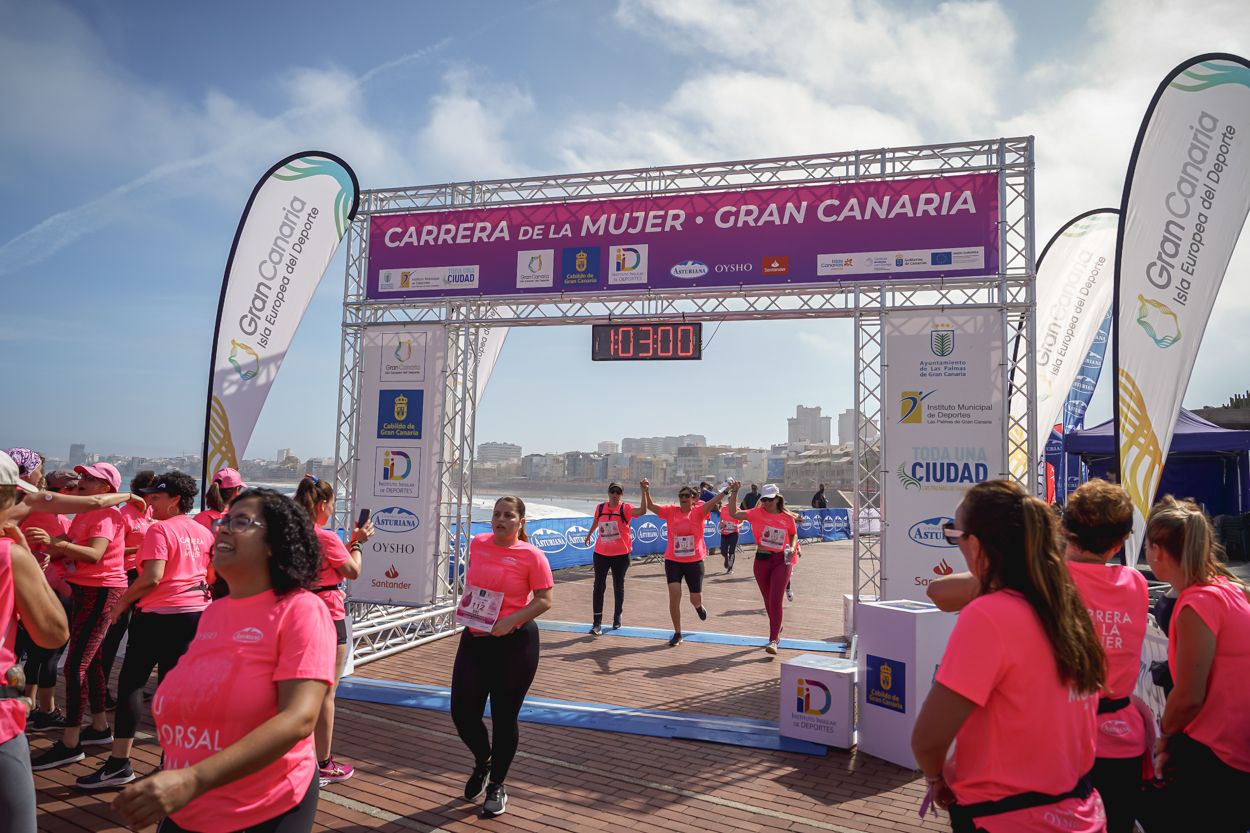 Las fotos de meta de la Carrera de la Mujer de Gran Canaria 12 02 11 15701 O