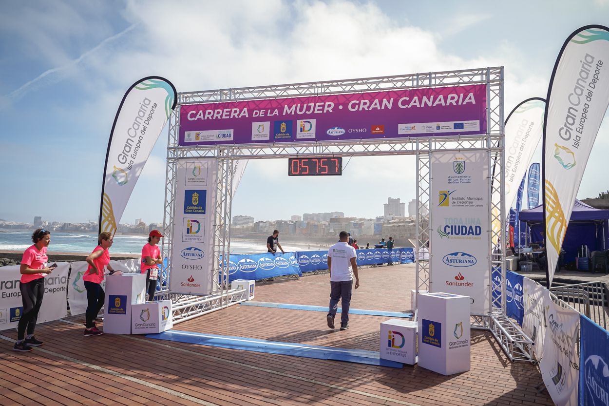 Las fotos de meta de la Carrera de la Mujer de Gran Canaria 11 57 08 15701 O