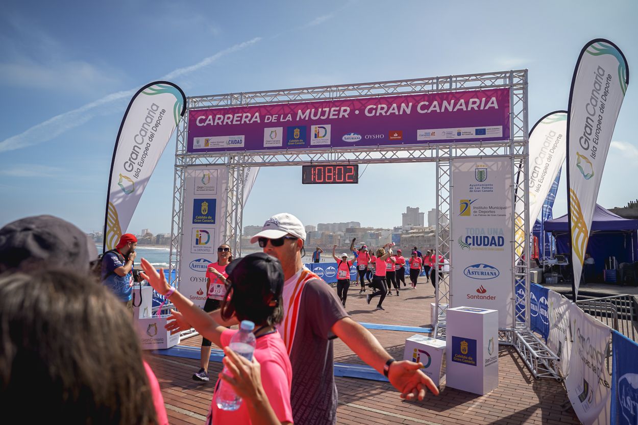 Las fotos de meta de la Carrera de la Mujer de Gran Canaria 12 07 12 15701 O
