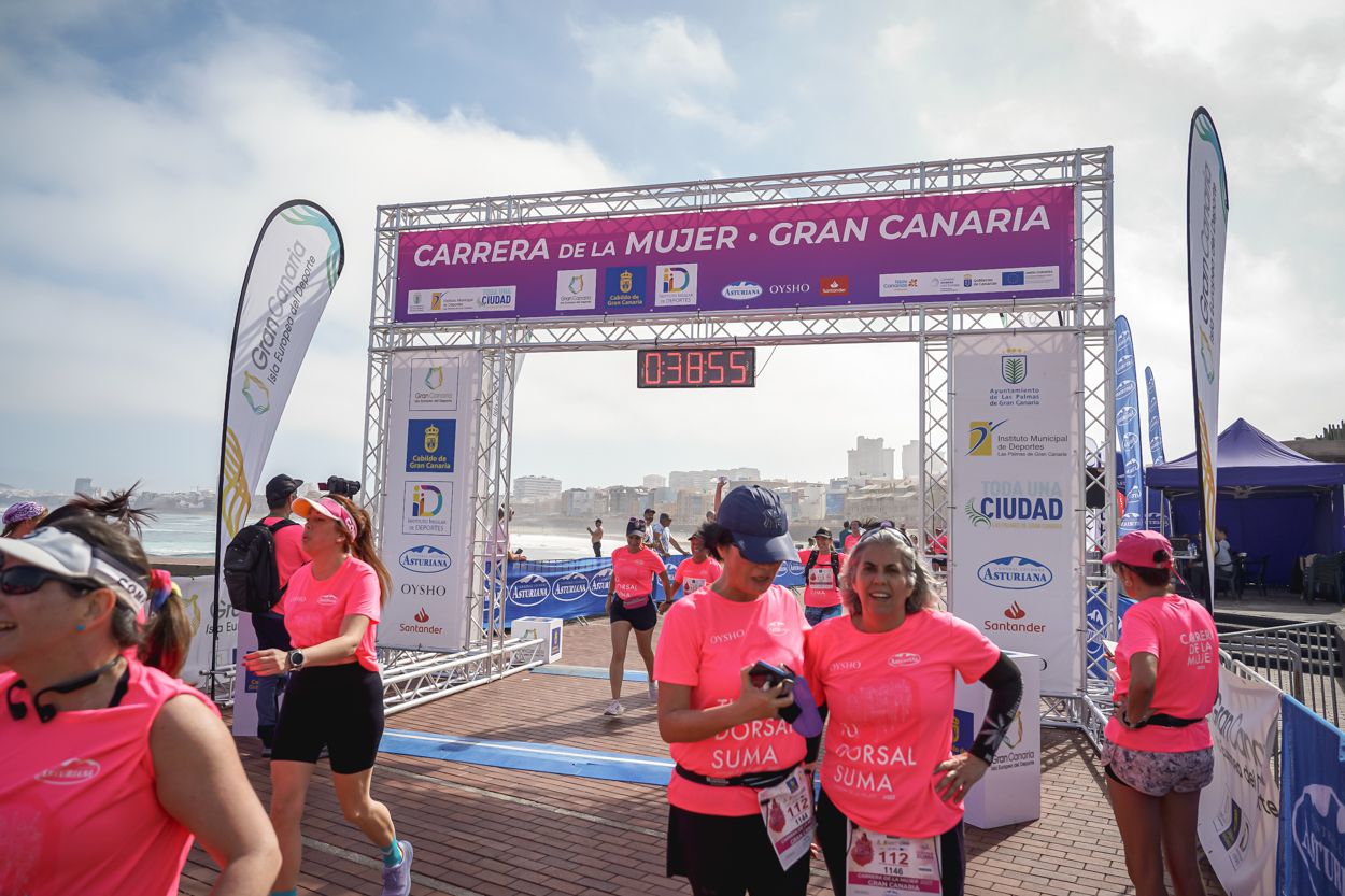 Las fotos de meta de la Carrera de la Mujer de Gran Canaria 11 38 06 15701 O