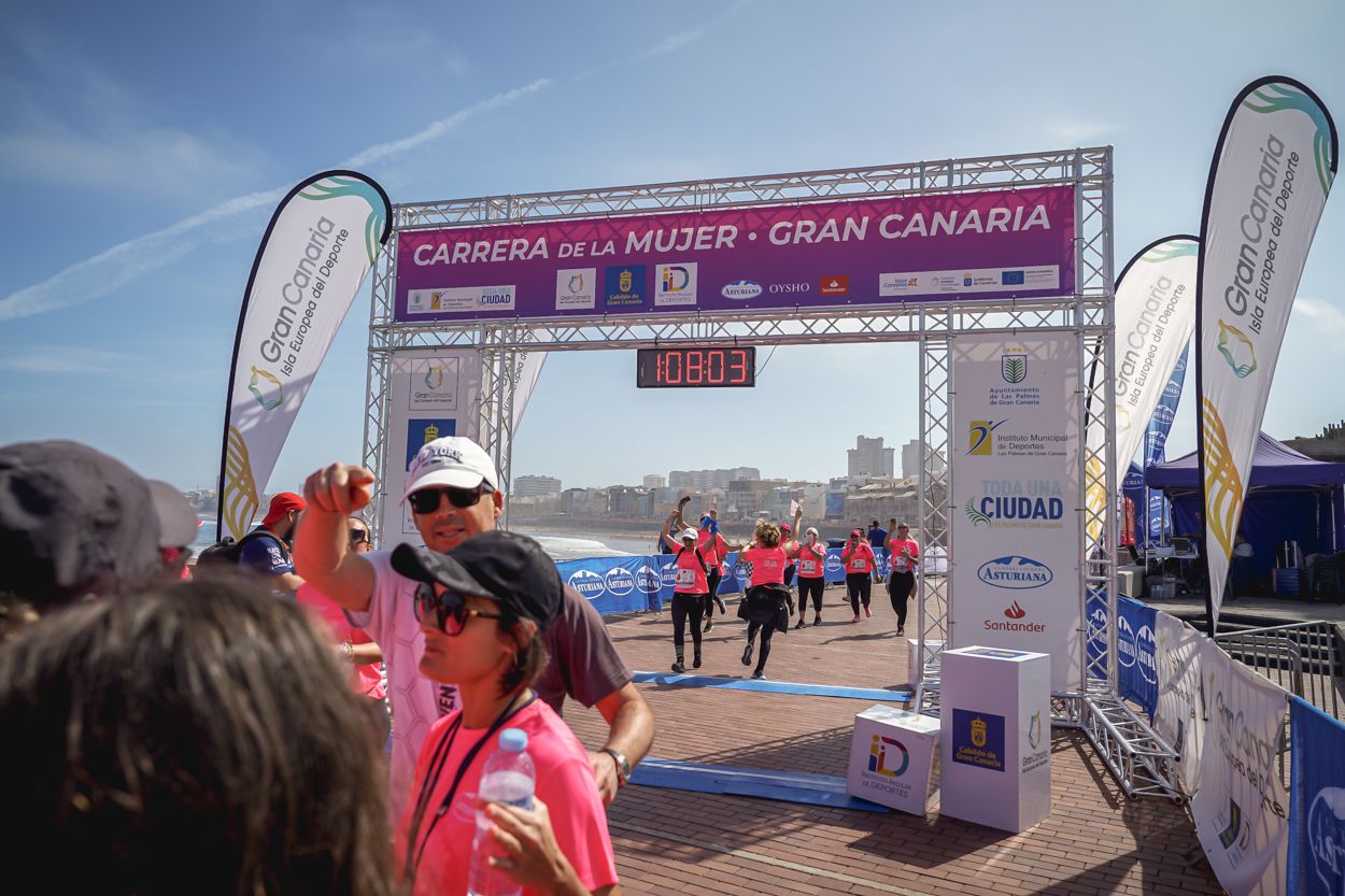 Las fotos de meta de la Carrera de la Mujer de Gran Canaria 12 07 13 15701 O