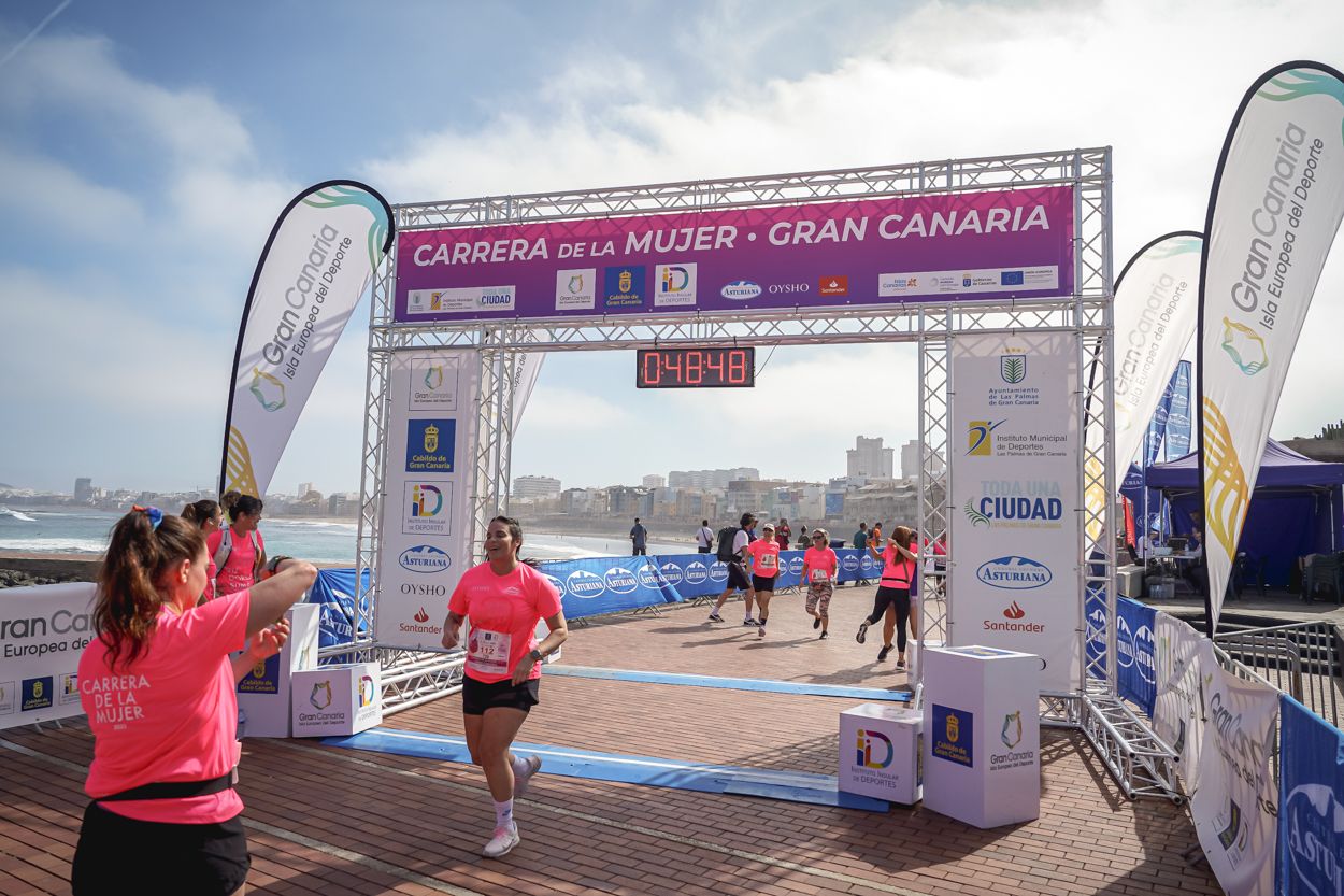 Las fotos de meta de la Carrera de la Mujer de Gran Canaria 11 47 59 15701 O