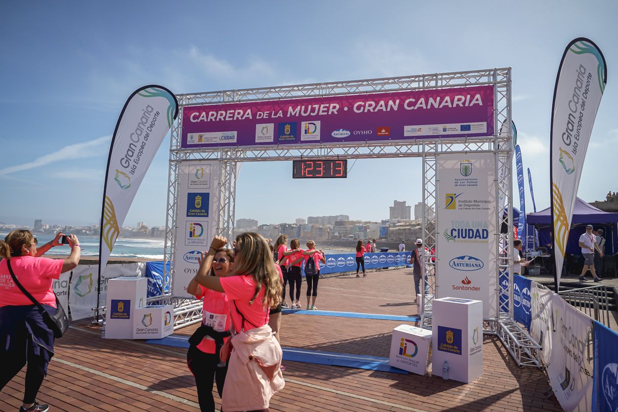 Las fotos de meta de la Carrera de la Mujer de Gran Canaria 12 22 24 15701 O