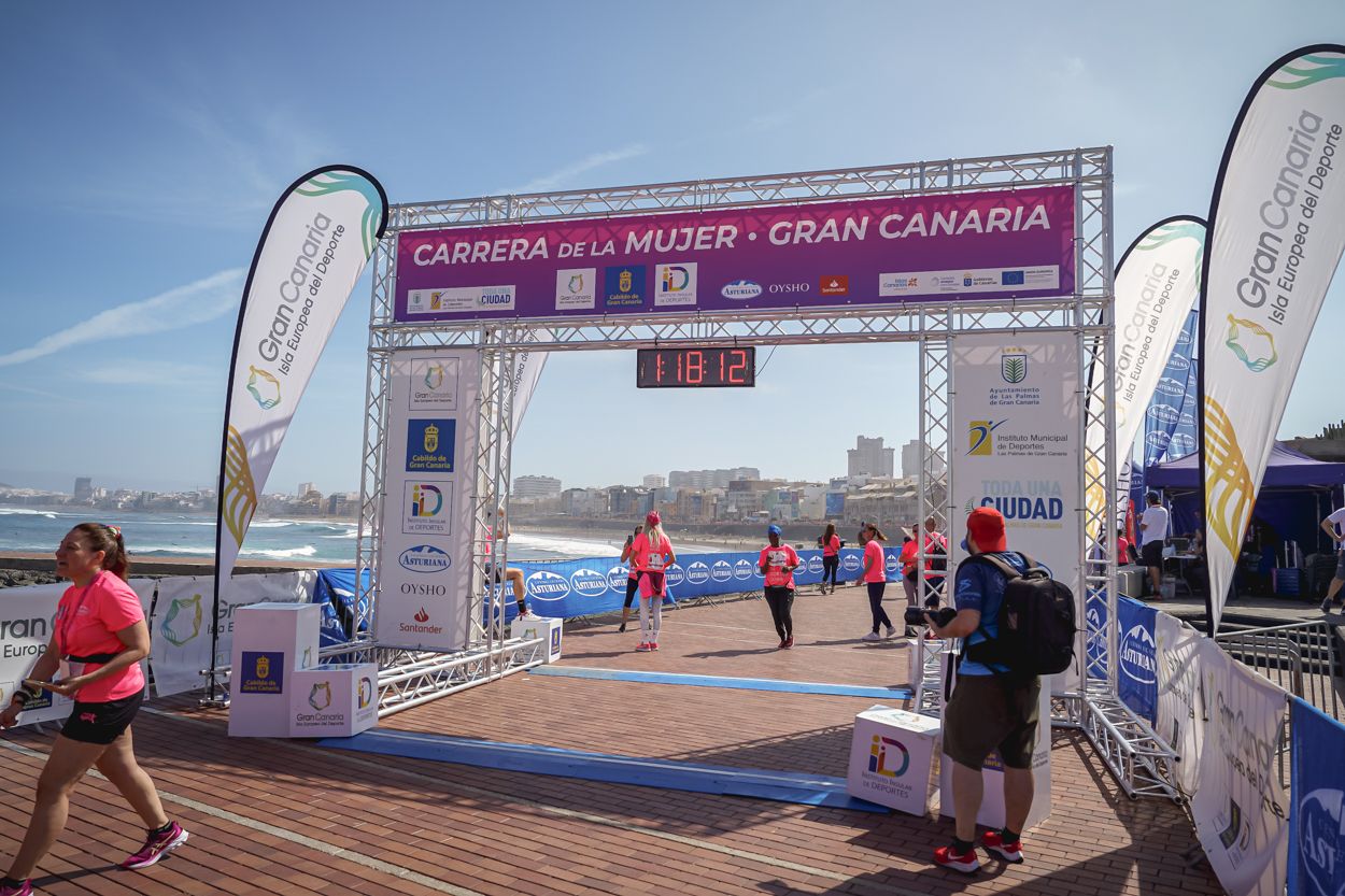 Las fotos de meta de la Carrera de la Mujer de Gran Canaria 12 17 22 15701 O