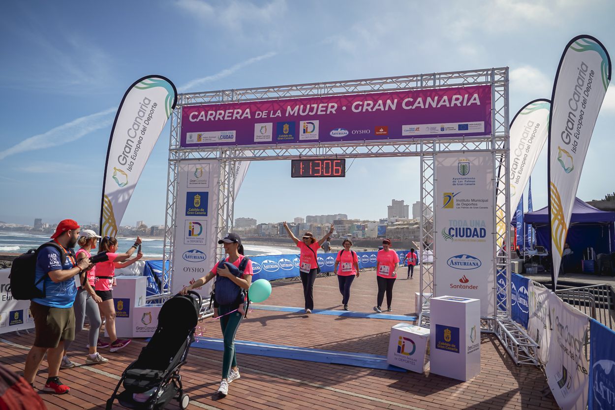 Las fotos de meta de la Carrera de la Mujer de Gran Canaria 12 12 17 15701 O