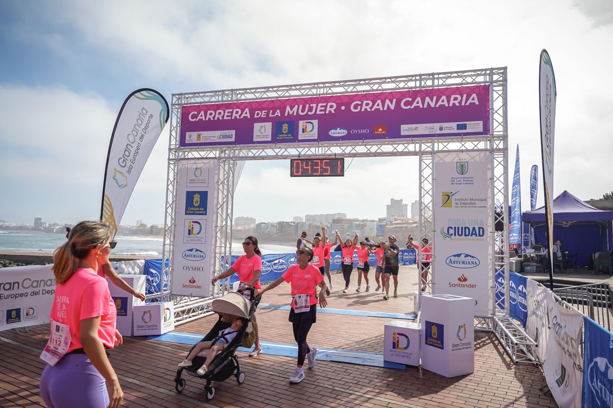Las fotos de meta de la Carrera de la Mujer de Gran Canaria 11 43 01 15701 O