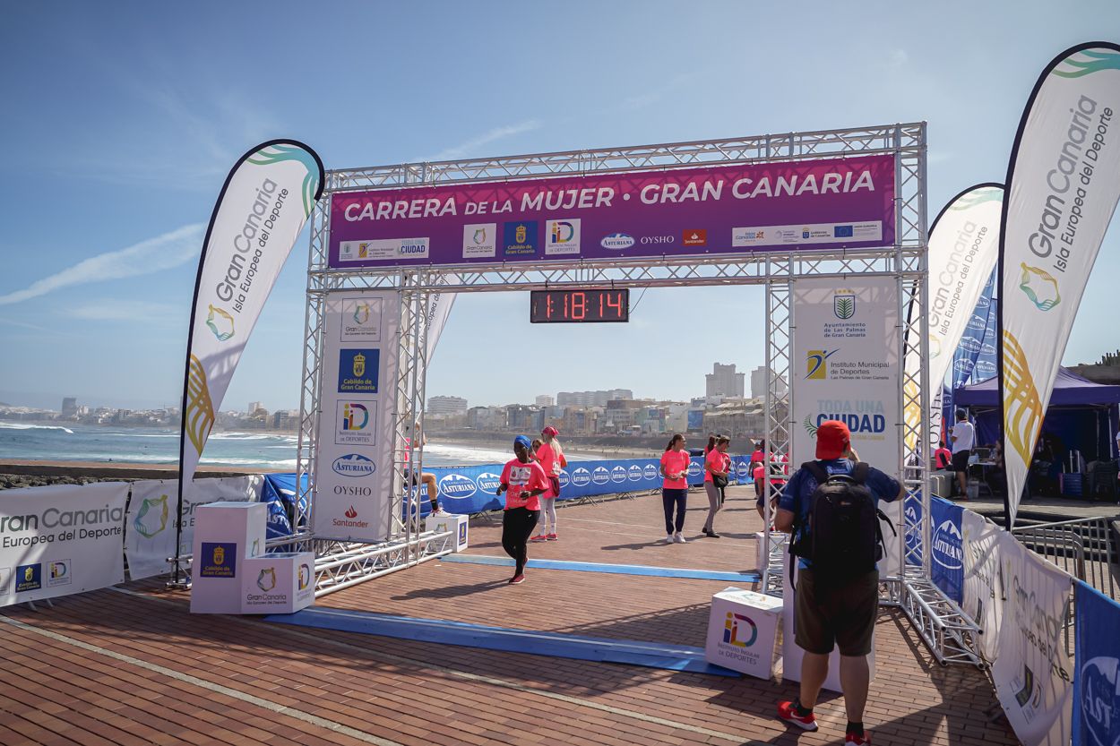 Las fotos de meta de la Carrera de la Mujer de Gran Canaria 12 17 24 15701 O