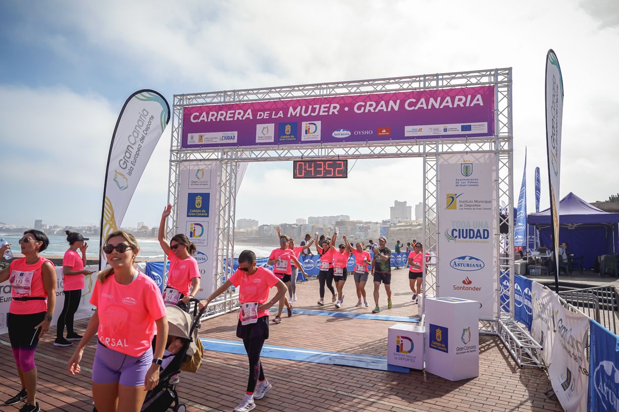 Las fotos de meta de la Carrera de la Mujer de Gran Canaria 11 43 02 15701 O