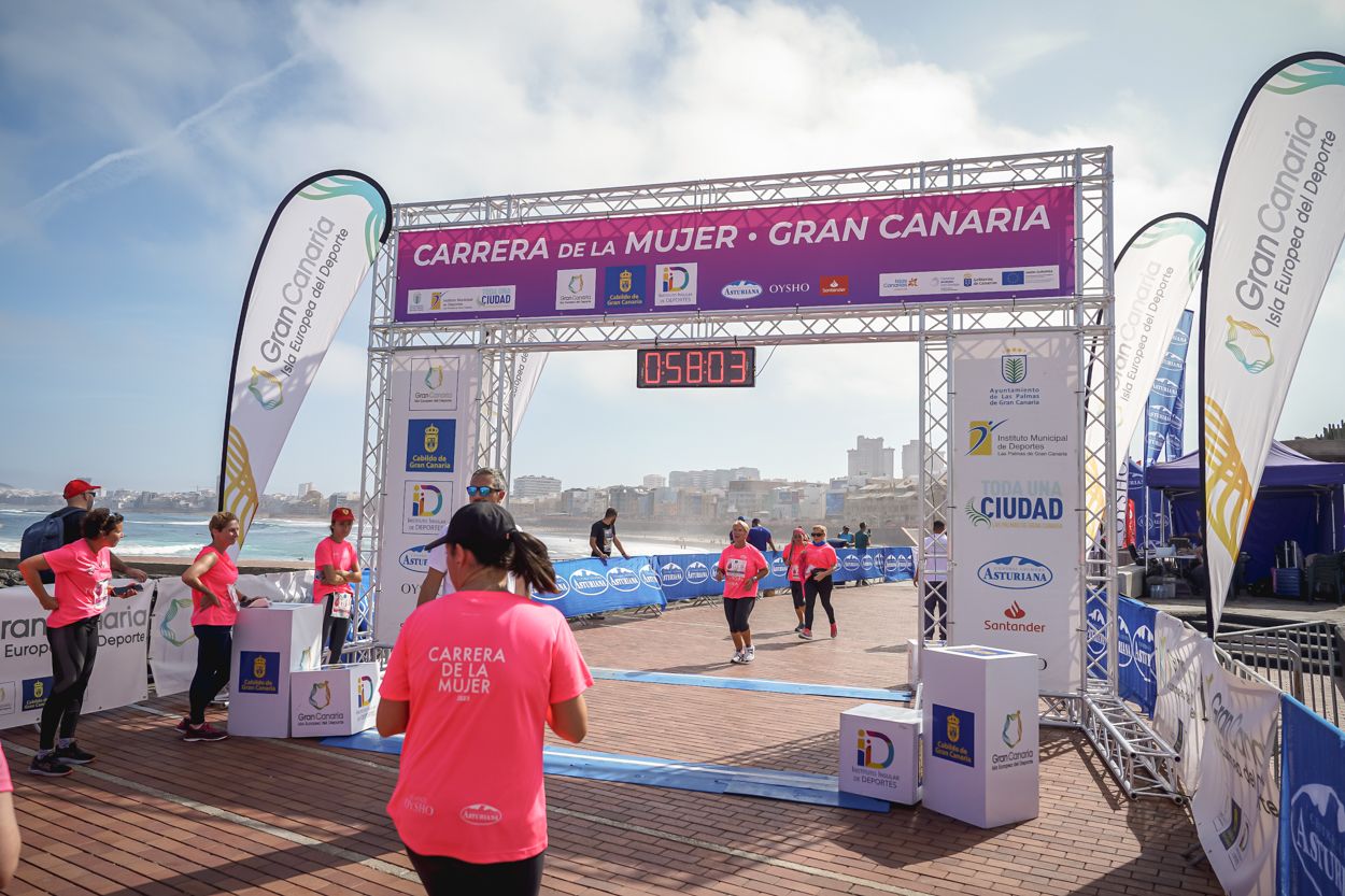 Las fotos de meta de la Carrera de la Mujer de Gran Canaria 11 57 13 15701 O