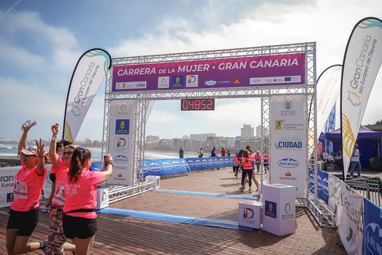 Las fotos de meta de la Carrera de la Mujer de Gran Canaria 11 48 03 15701 O