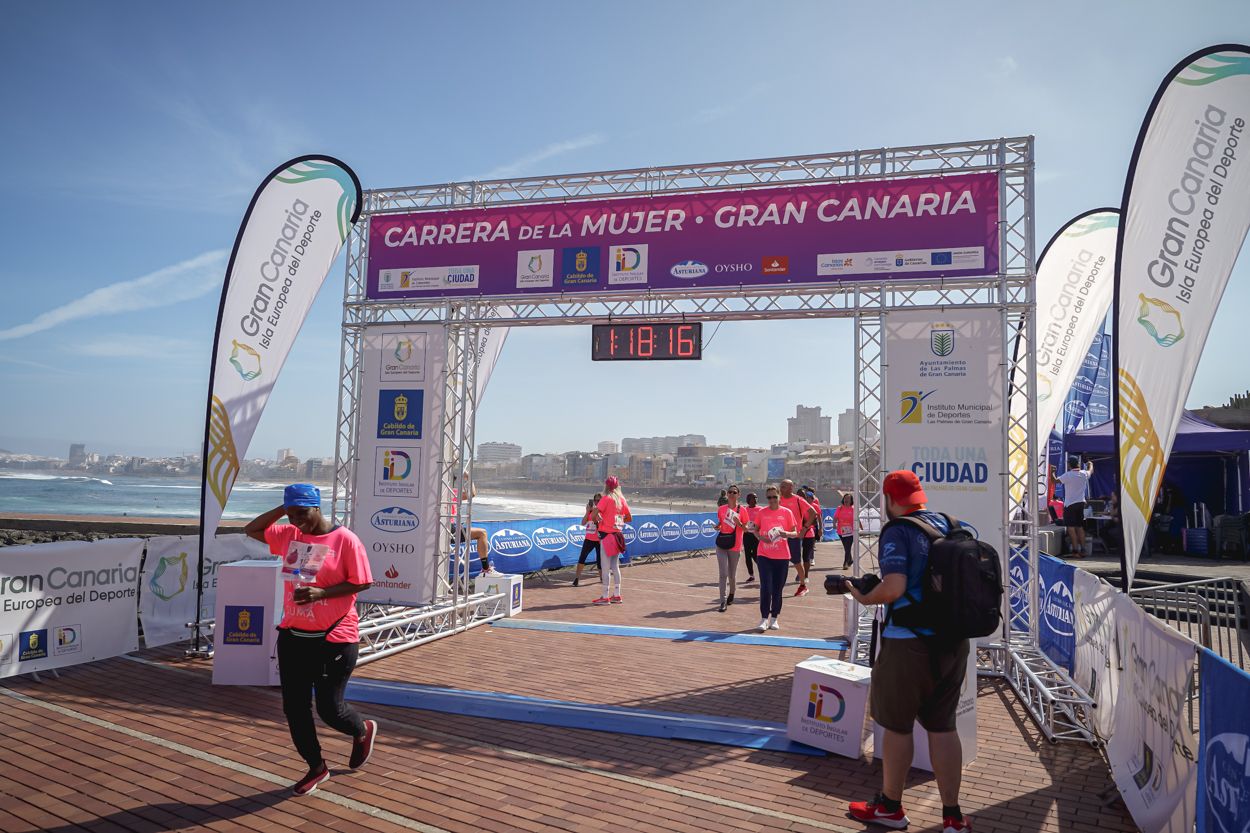 Las fotos de meta de la Carrera de la Mujer de Gran Canaria 12 17 27 15701 O
