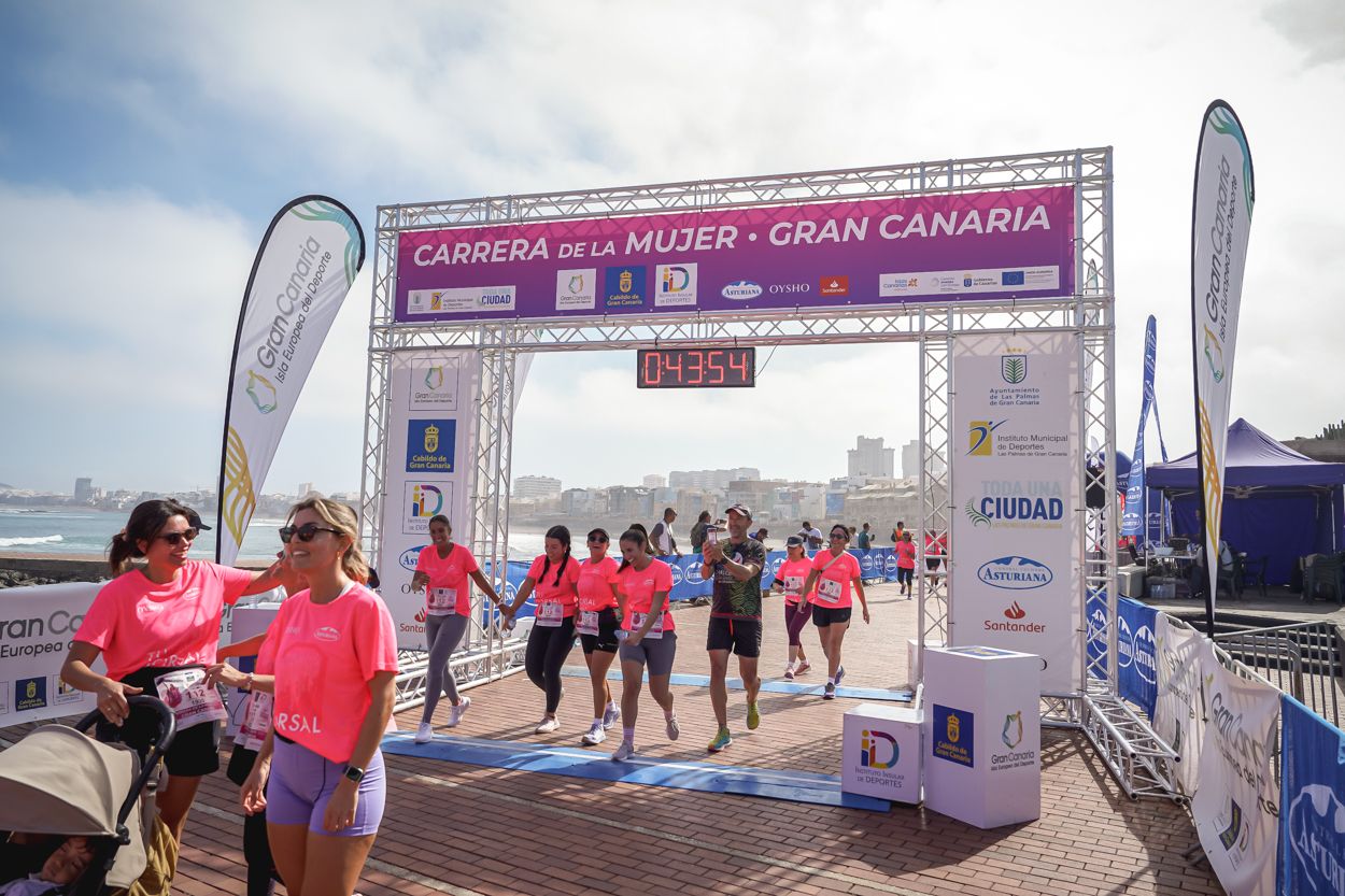 Las fotos de meta de la Carrera de la Mujer de Gran Canaria 11 43 04 15701 O