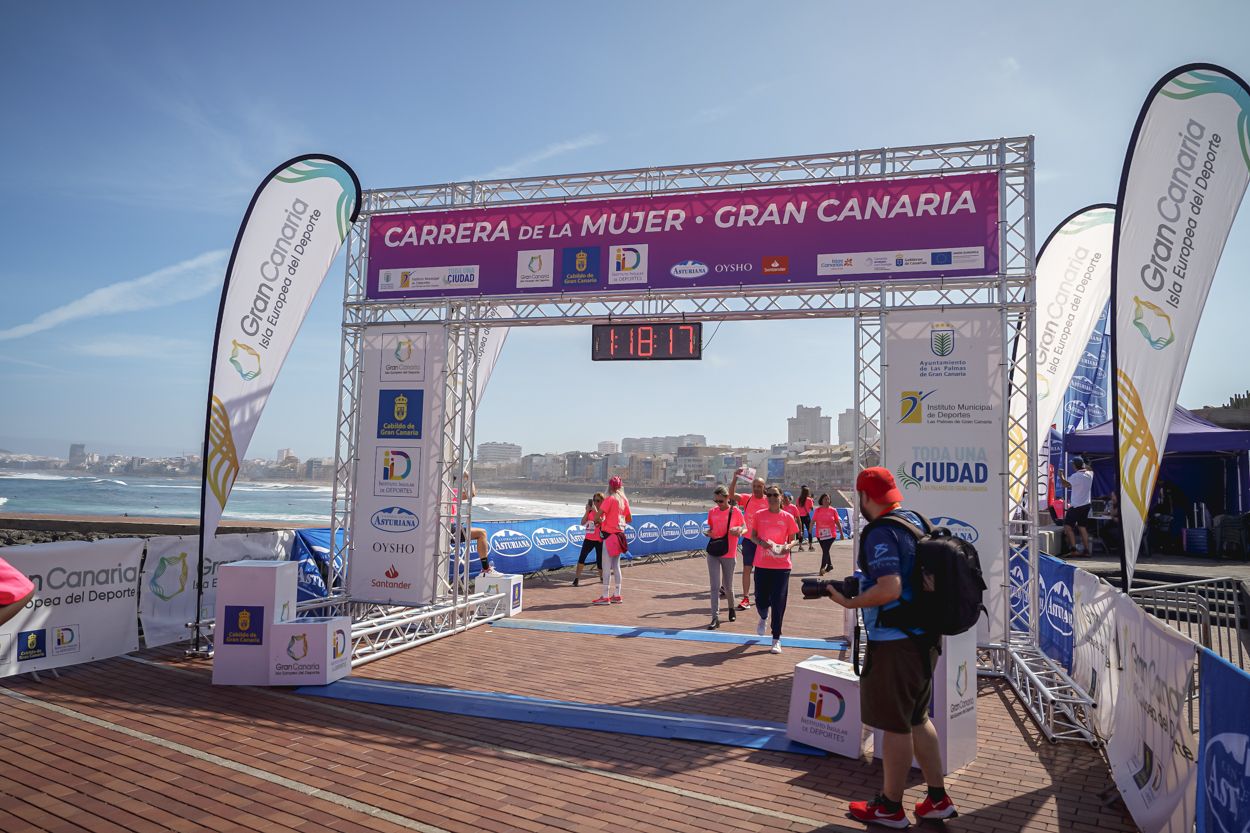 Las fotos de meta de la Carrera de la Mujer de Gran Canaria 12 17 28 15701 O