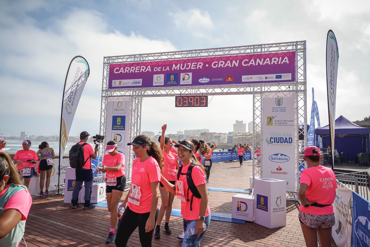 Las fotos de meta de la Carrera de la Mujer de Gran Canaria 11 38 14 15701 O