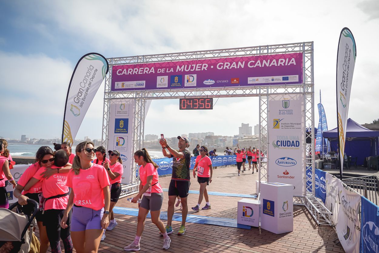 Las fotos de meta de la Carrera de la Mujer de Gran Canaria 11 43 07 15701 O