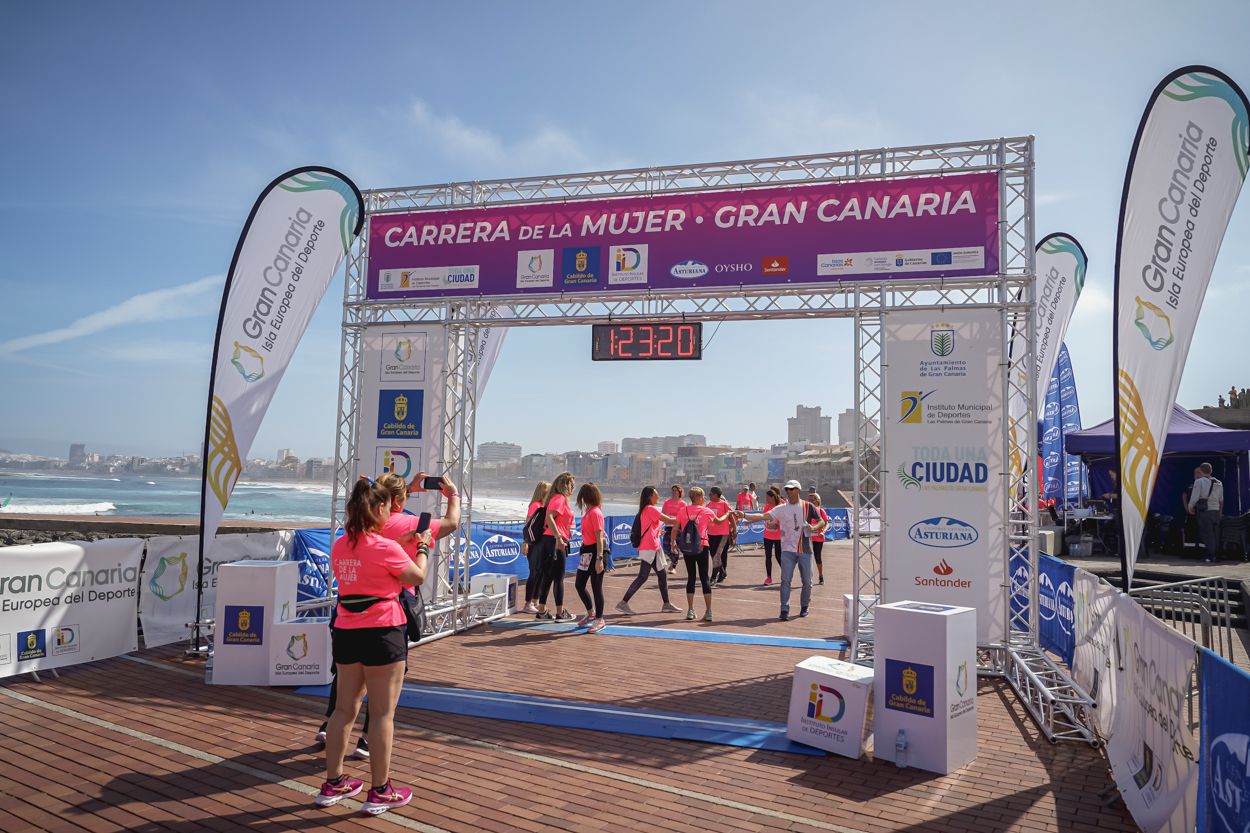 Las fotos de meta de la Carrera de la Mujer de Gran Canaria 12 22 31 15701 O