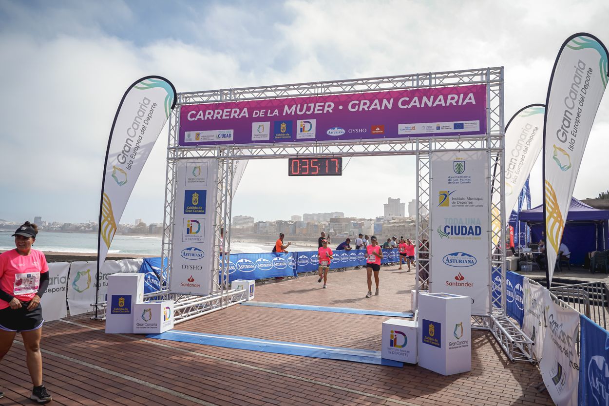 Las fotos de meta de la Carrera de la Mujer de Gran Canaria 11 34 28 15701 O