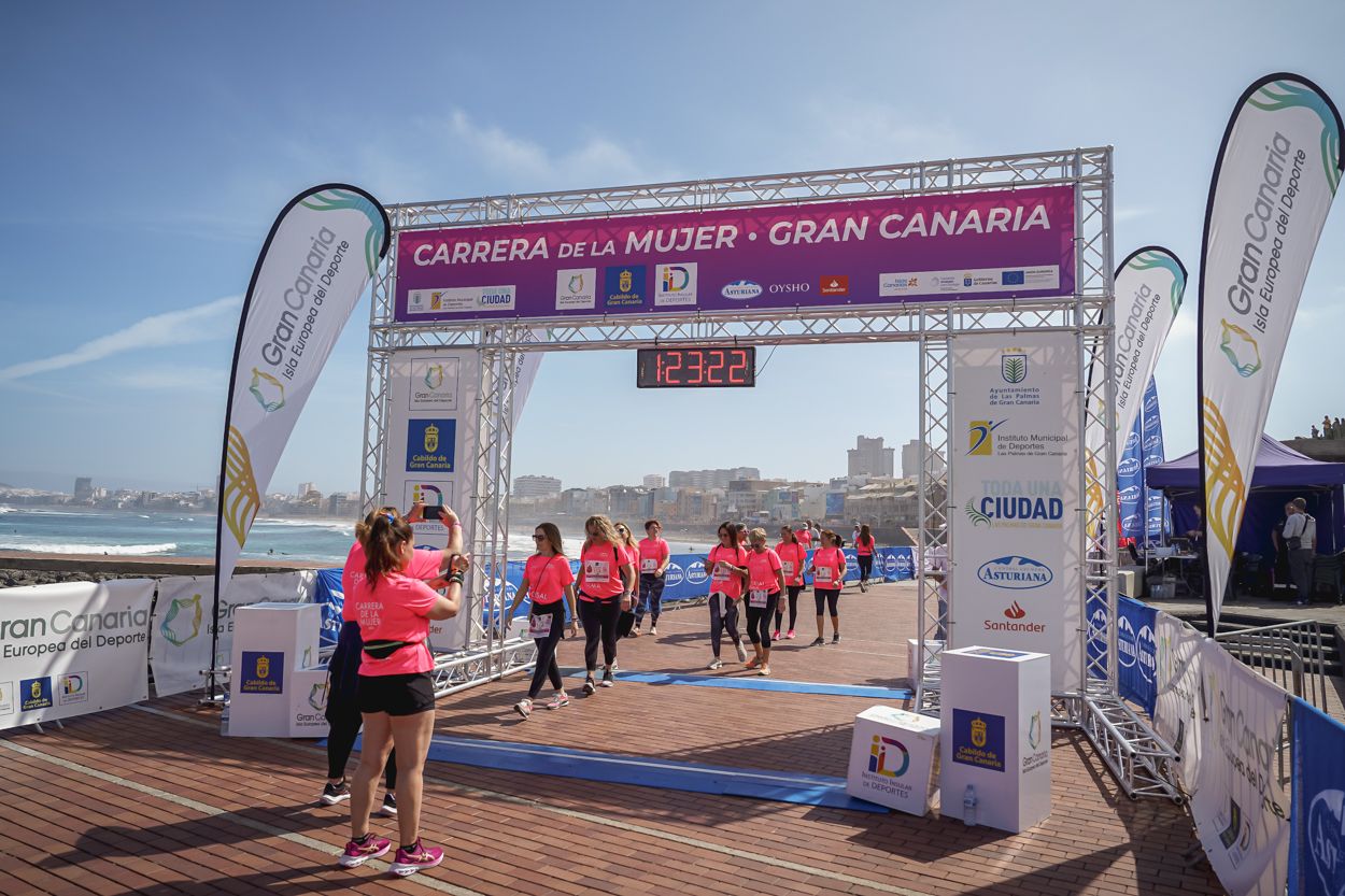 Las fotos de meta de la Carrera de la Mujer de Gran Canaria 12 22 33 15701 O