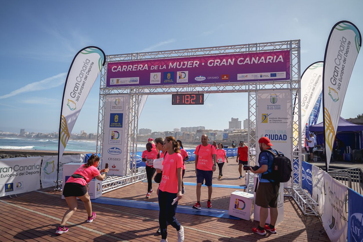Las fotos de meta de la Carrera de la Mujer de Gran Canaria 12 17 32 15701 O