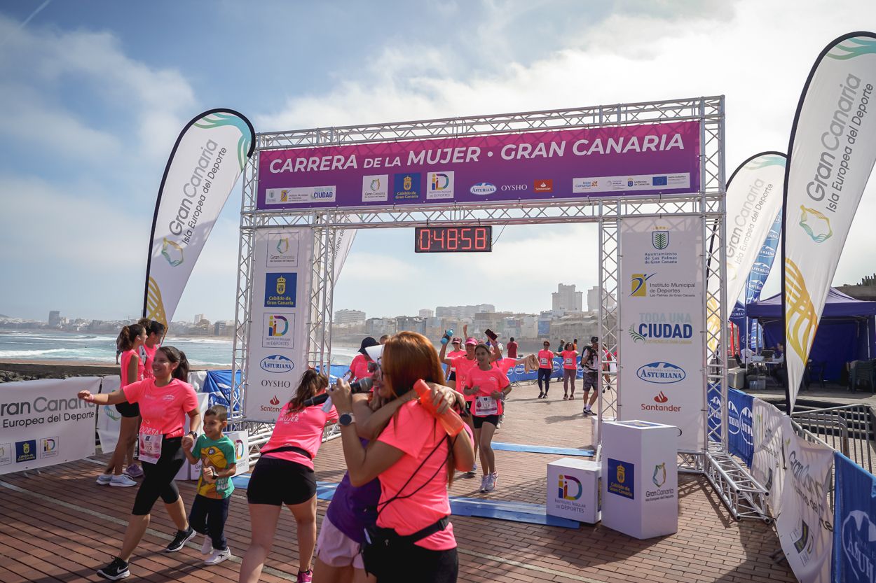Las fotos de meta de la Carrera de la Mujer de Gran Canaria 11 48 09 15701 O