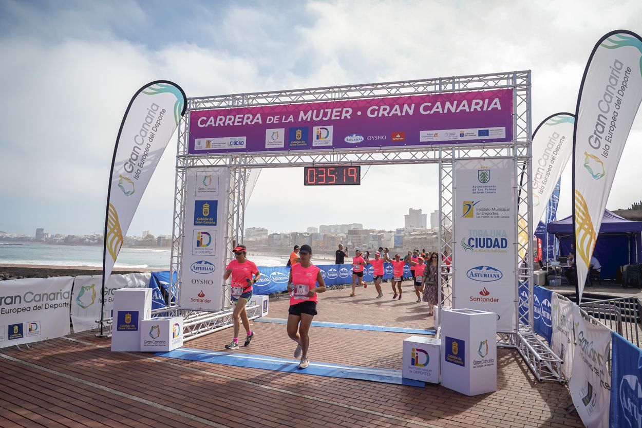 Las fotos de meta de la Carrera de la Mujer de Gran Canaria 11 34 30 15701 O