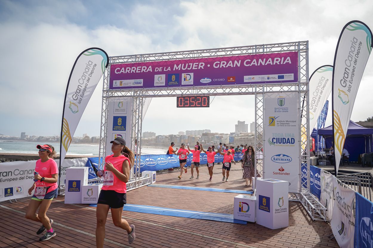 Las fotos de meta de la Carrera de la Mujer de Gran Canaria 11 34 31 15701 O