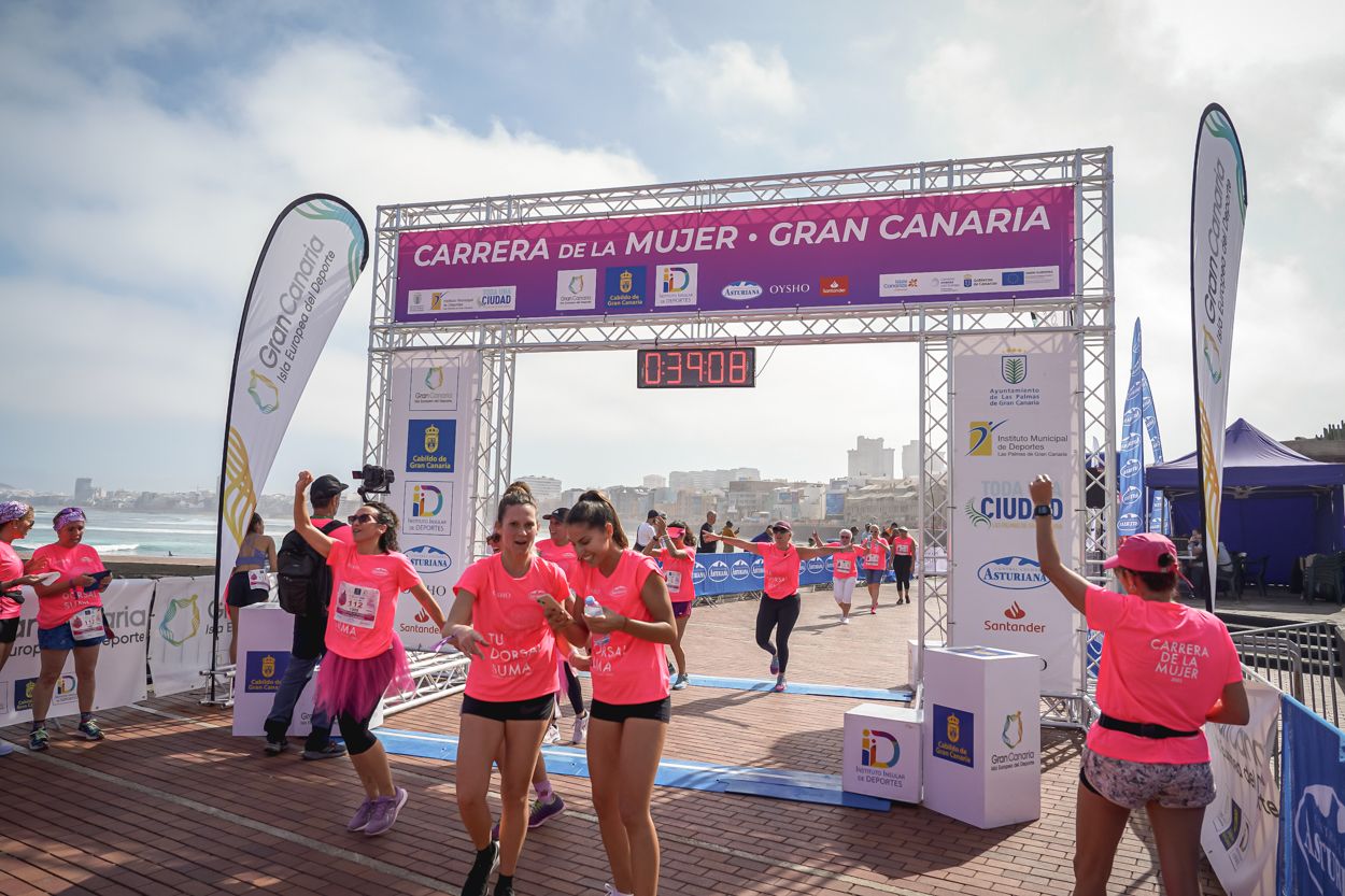 Las fotos de meta de la Carrera de la Mujer de Gran Canaria 11 38 19 15701 O