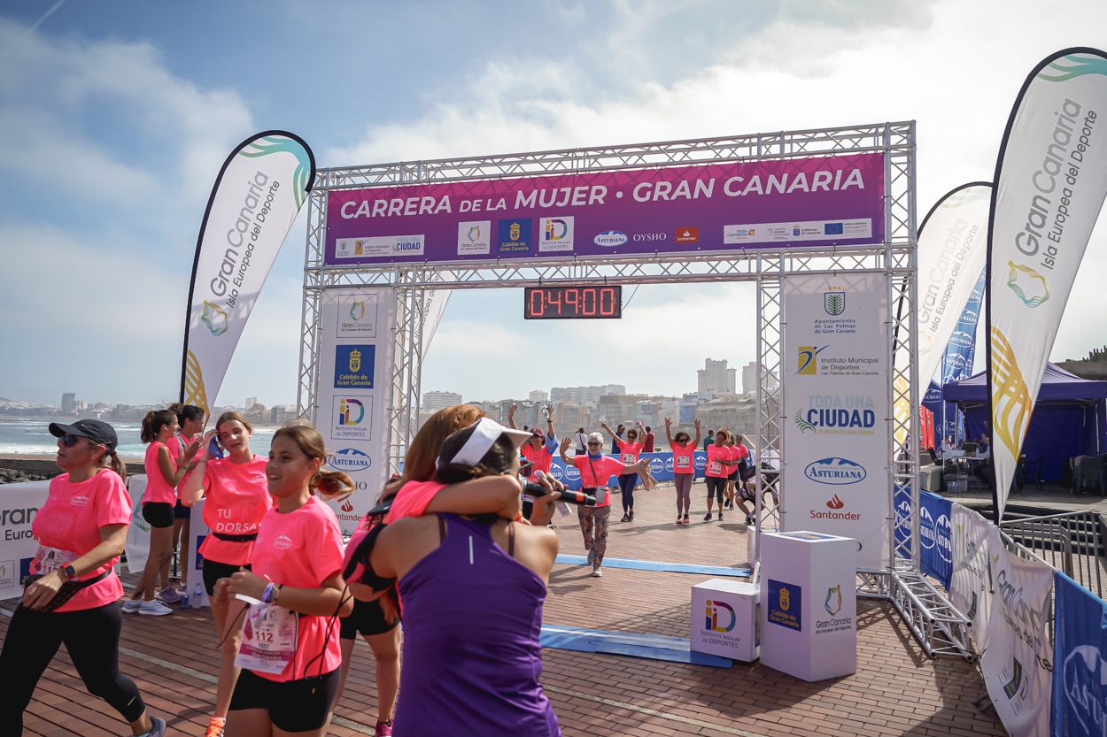 Las fotos de meta de la Carrera de la Mujer de Gran Canaria 11 48 11 15701 O
