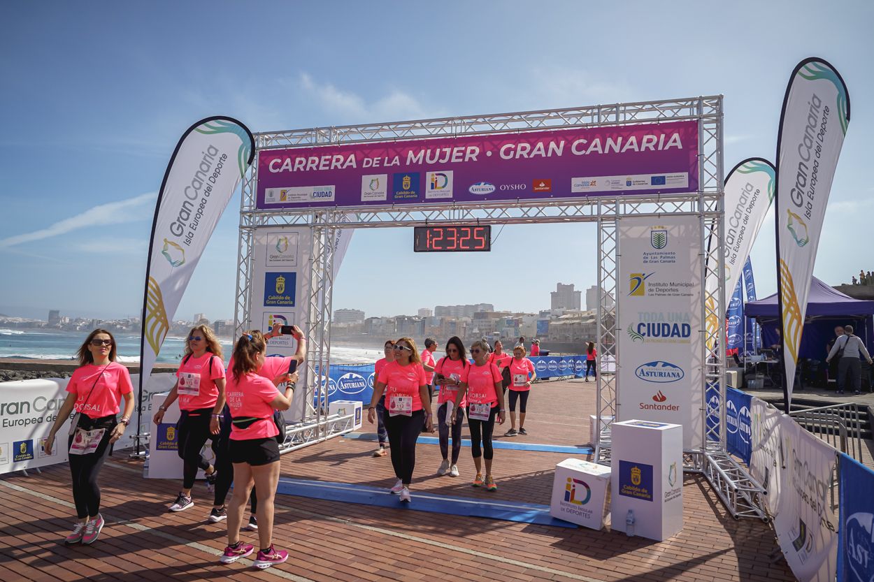 Las fotos de meta de la Carrera de la Mujer de Gran Canaria 12 22 36 15701 O