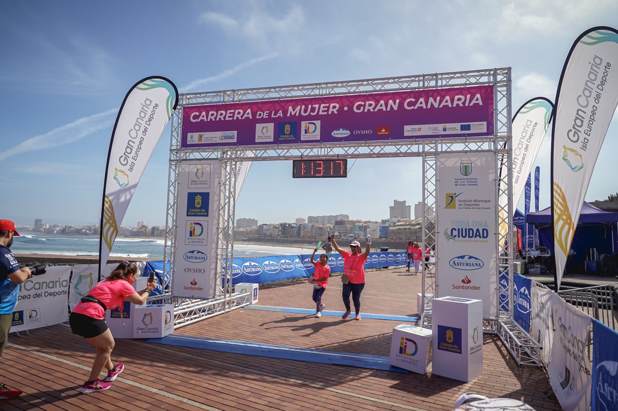 Las fotos de meta de la Carrera de la Mujer de Gran Canaria 12 12 28 15701 O