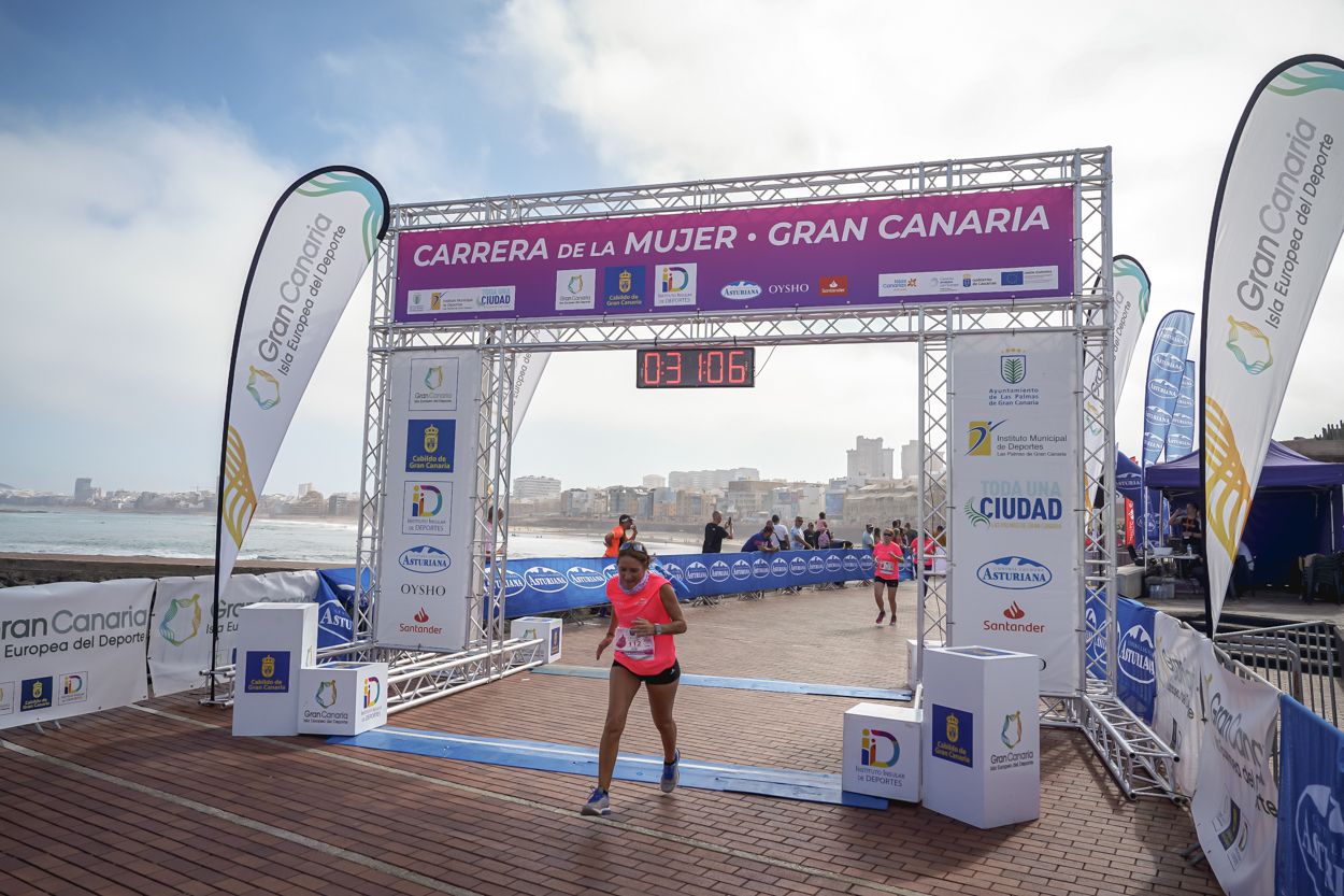 Las fotos de meta de la Carrera de la Mujer de Gran Canaria11 30 17 15701 O