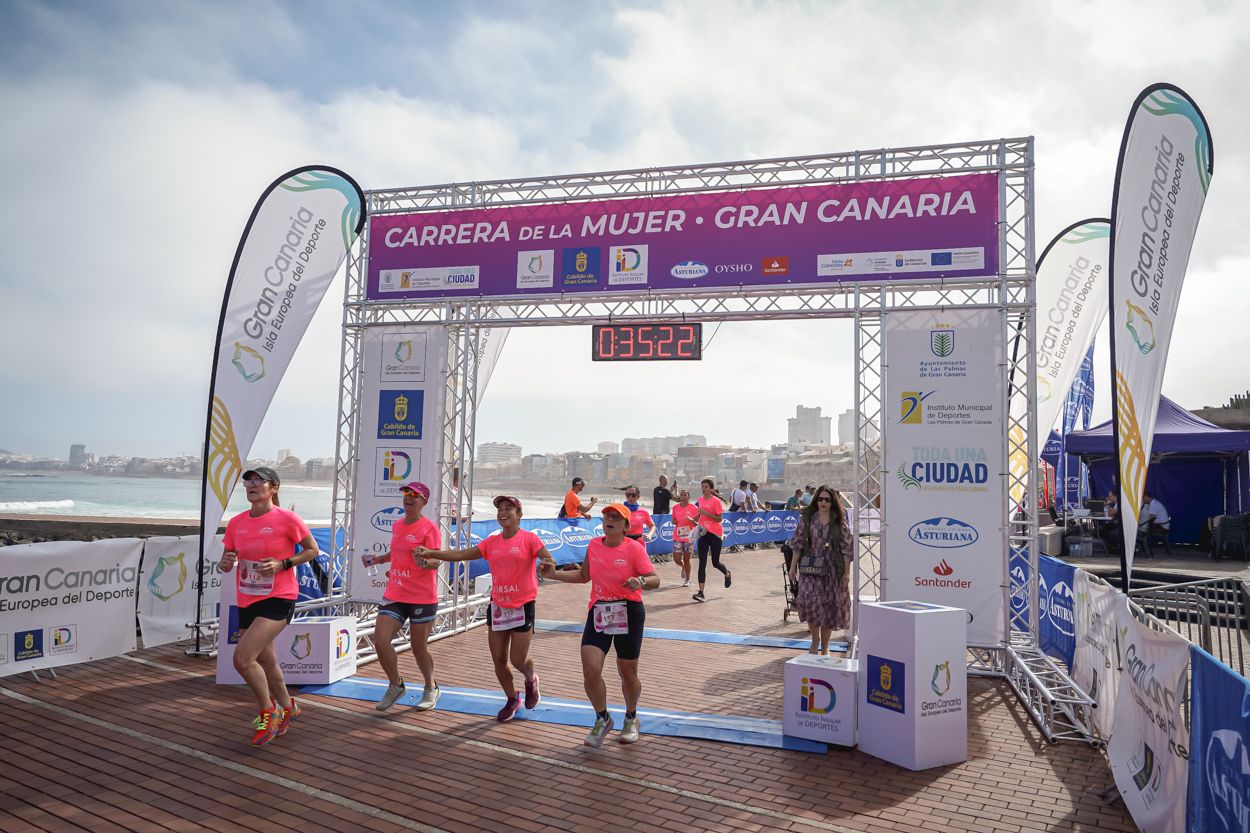 Las fotos de meta de la Carrera de la Mujer de Gran Canaria 11 34 33 15701 O