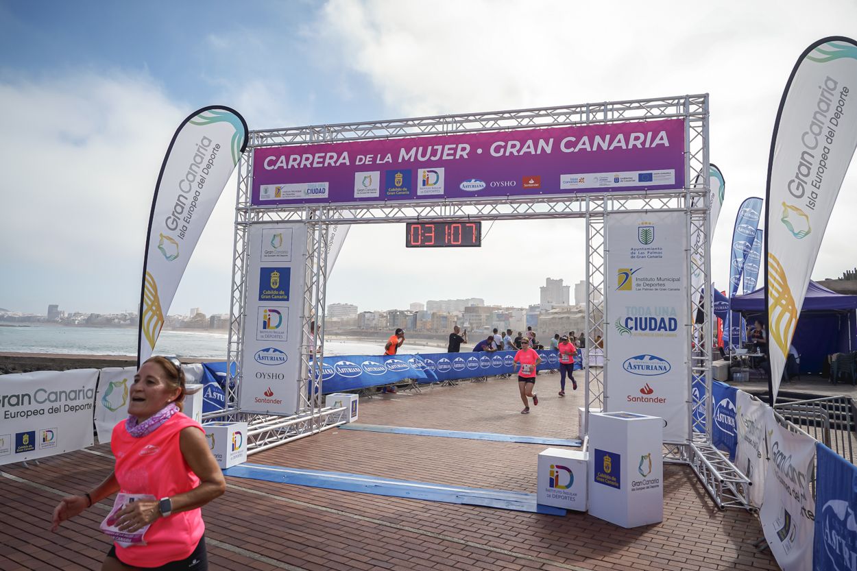 Las fotos de meta de la Carrera de la Mujer de Gran Canaria11 30 18 15701 O
