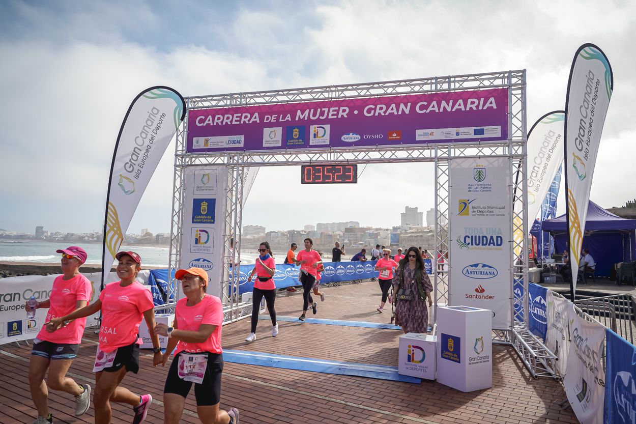 Las fotos de meta de la Carrera de la Mujer de Gran Canaria 11 34 34 15701 O