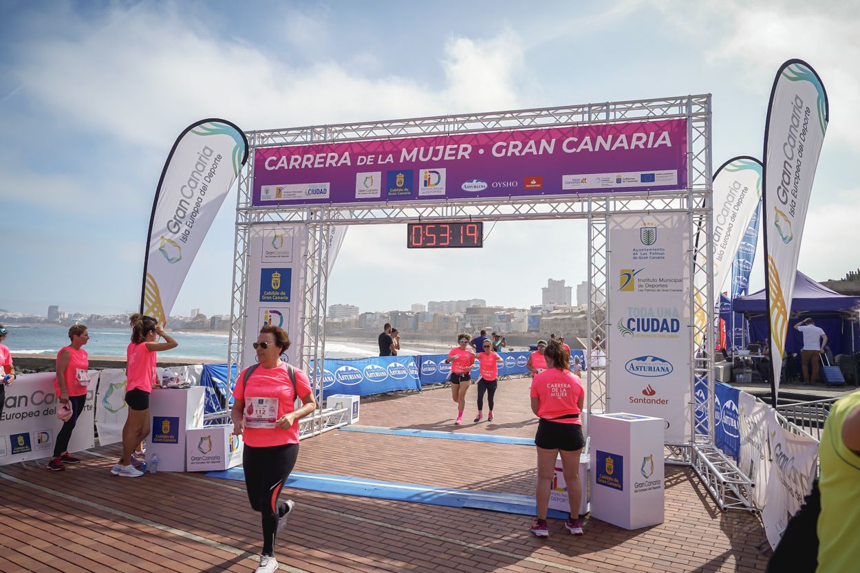 Las fotos de meta de la Carrera de la Mujer de Gran Canaria 11 52 30 15701 O