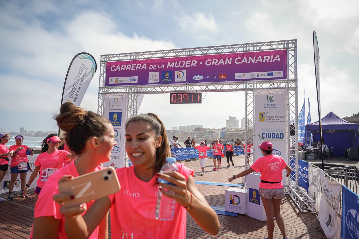 Las fotos de meta de la Carrera de la Mujer de Gran Canaria 11 38 22 15701 O