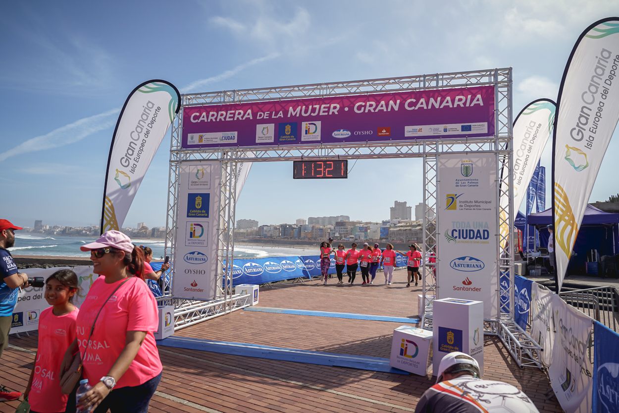 Las fotos de meta de la Carrera de la Mujer de Gran Canaria 12 12 32 15701 O