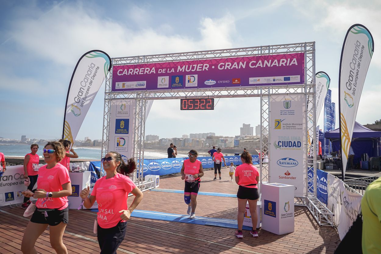 Las fotos de meta de la Carrera de la Mujer de Gran Canaria 11 52 33 15701 O